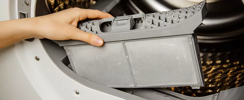Signs Of A Clogged Dryer Lint Trap in North Lynnwood, Washington